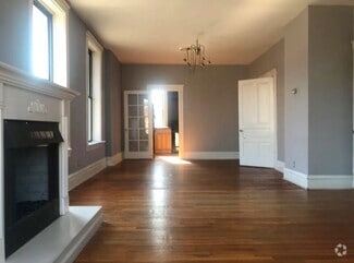 Building Photo - 3900 Botanical Ave