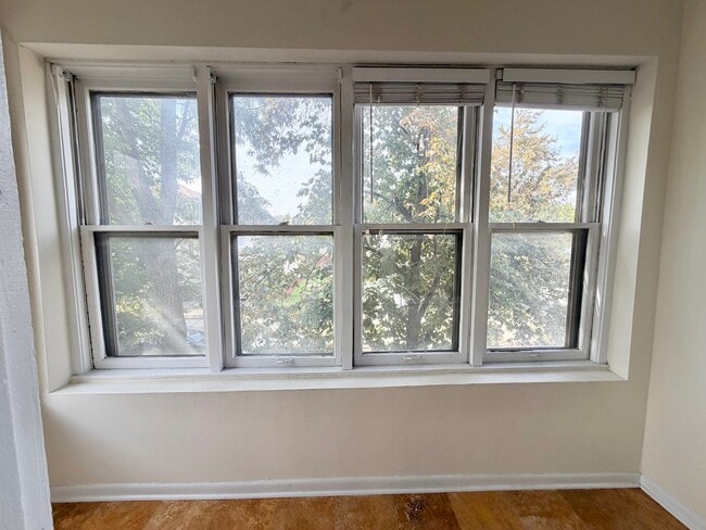 Foto del edificio - 2659 N Saint Louis Ave