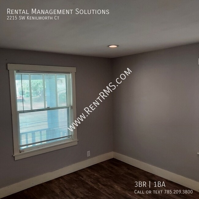 Building Photo - 2215 SW Kenilworth Ct