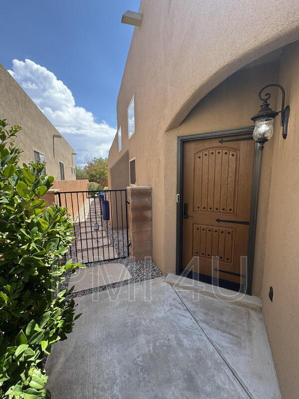 Building Photo - 4924 Costa Maresme Dr NW
