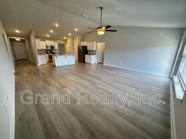 Foto del edificio - 6240 Charred Oak Ln