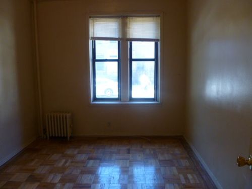 Foto del edificio - 859 42nd St