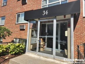Building Photo - 34 Gardner St