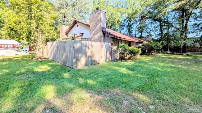 Foto del edificio - 9345 Chisholm Rd