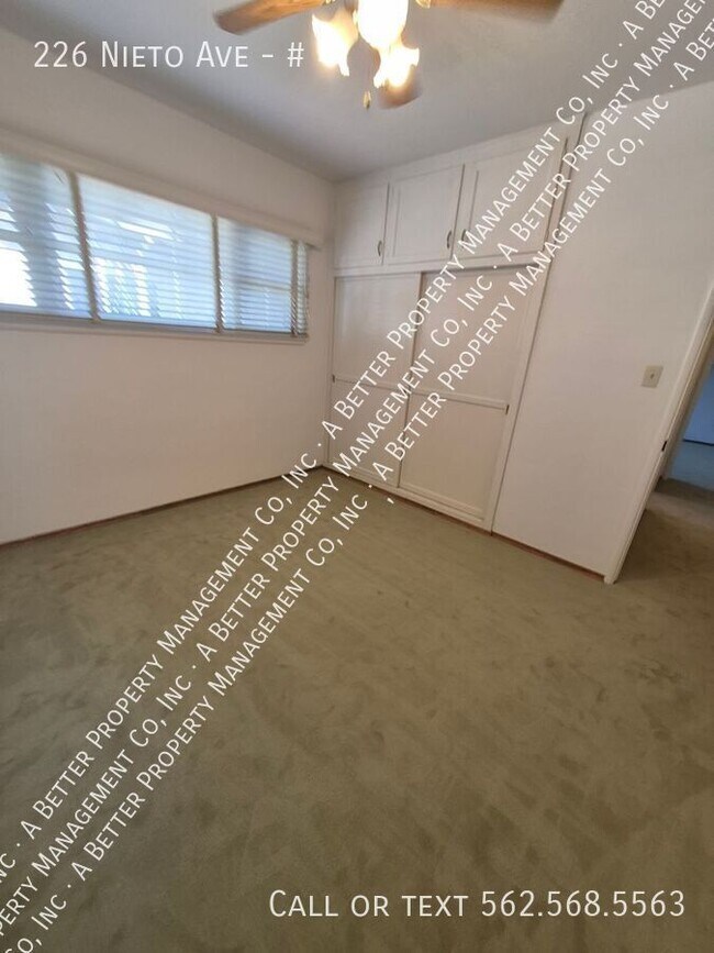 Foto del edificio - 226 Nieto Ave