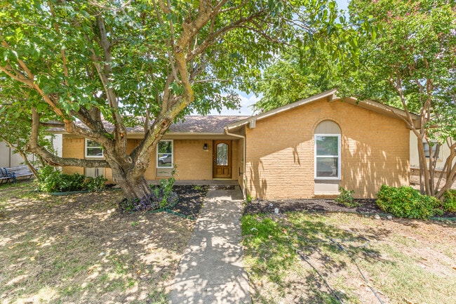 Building Photo - 929 Meadow Mead Dr