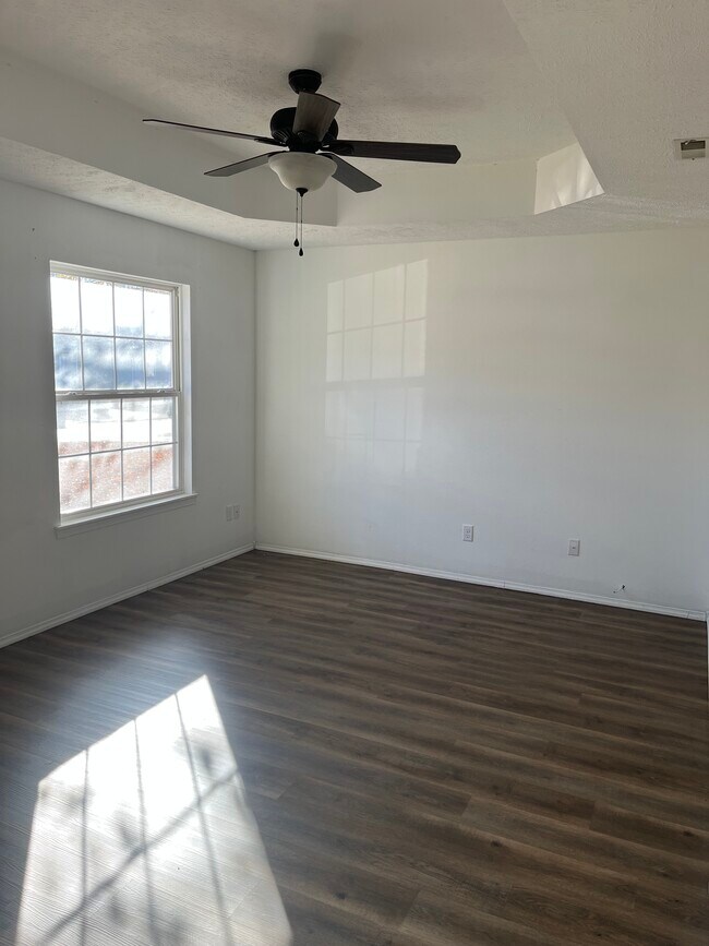 1033 S Colgate Ave, Springfield, MO 65802 House Rental in Springfield, MO