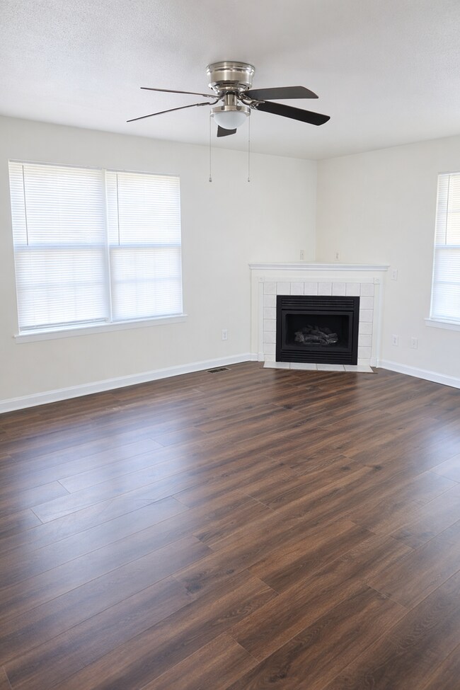 Building Photo - Spacious 2 Bed Downstairs Unit – W/D Hookups, Stove, Refrigerator, Water & Trash Included