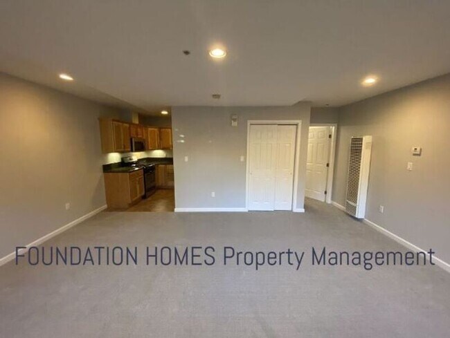 Building Photo - 1531 Sir Francis Drake Blvd
