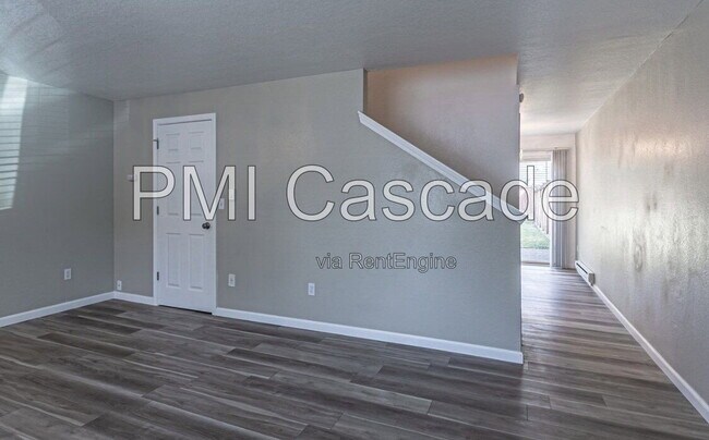 Foto del edificio - 12405 121st St E
