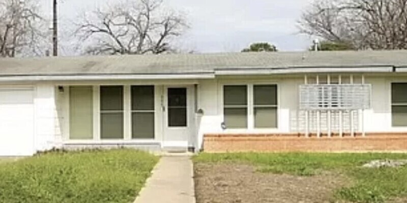 Primary Photo - Cresham - Single Family Home
