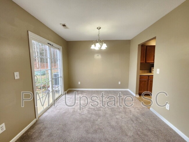 Foto del edificio - 65 Greensboro Ct