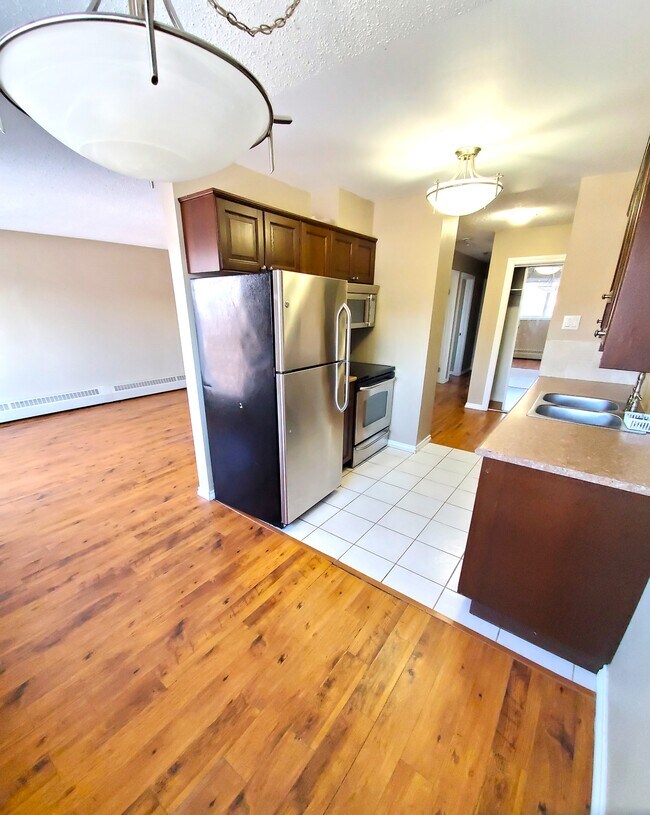 Photo du bâtiment - 911 10 St