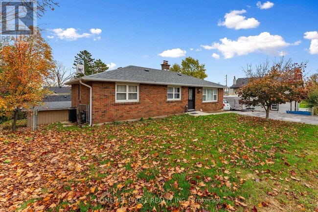 Building Photo - 79 Simcoe Rd