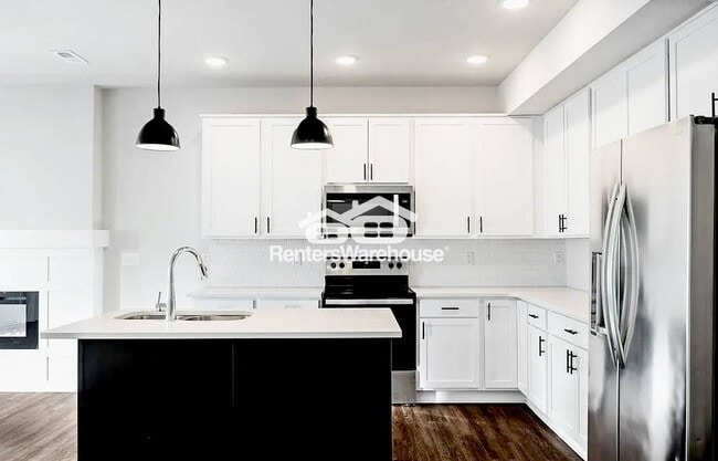 Building Photo - 3652 NE Marissa Ln