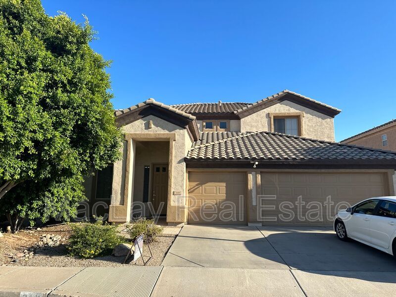 Foto principal - 2441 E Binner Dr