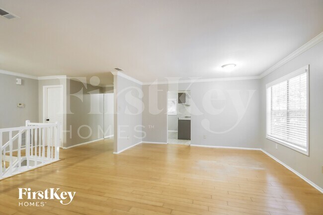 Foto del edificio - 3214 Sycamore Springs Dr