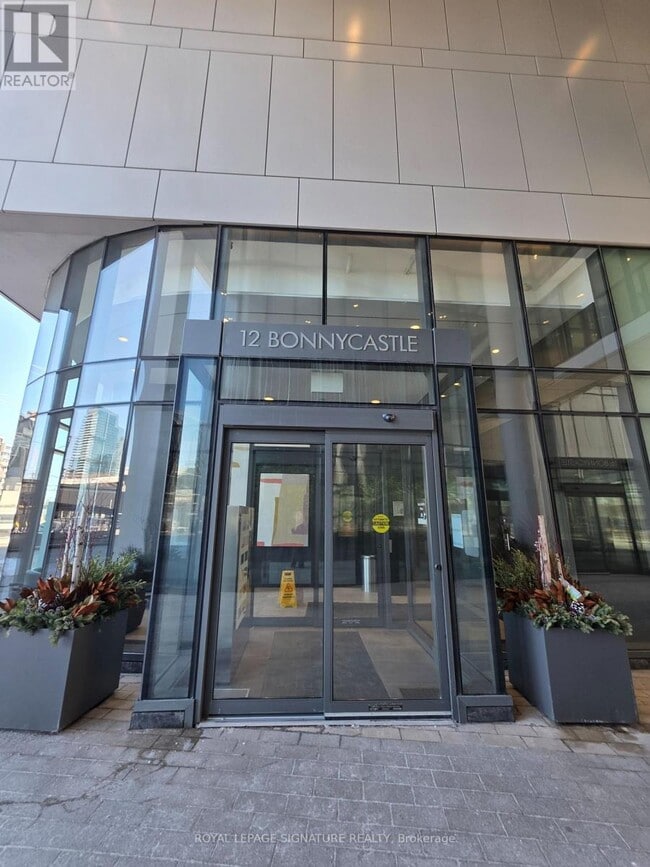 Building Photo - 12 Bonnycastle St