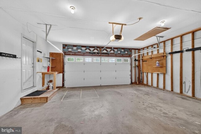 Building Photo - 925 Chancellor St SW