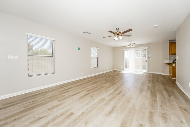 Foto del edificio - 6352 N Glenolden St