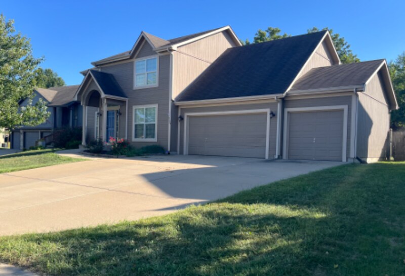 709 Highland Dr, Leavenworth, KS 66048 House Rental in Leavenworth