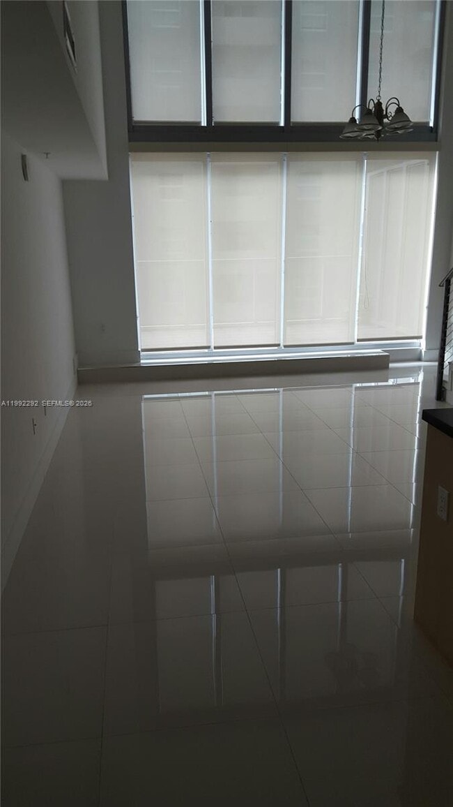 Building Photo - 1111 SW 1st Ave