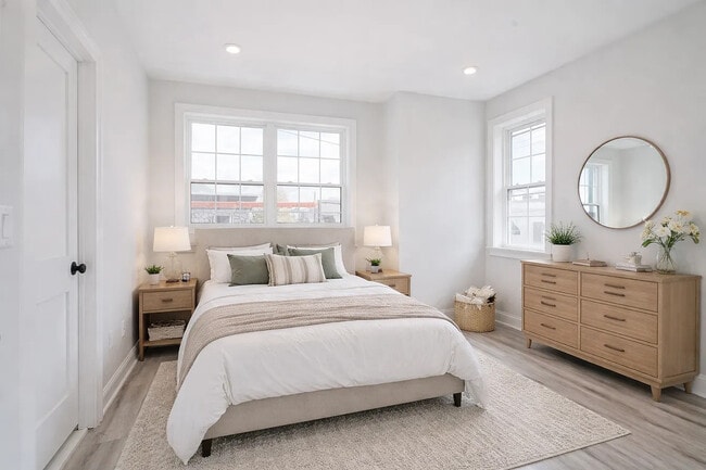 Building Photo - 1220 S 20th St