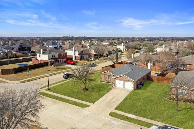 Building Photo - 2201 Tailburton Ct
