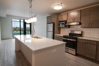 Interior Photo - Arden