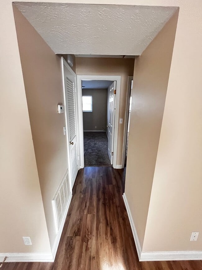 Building Photo - 2906 Noe Ct