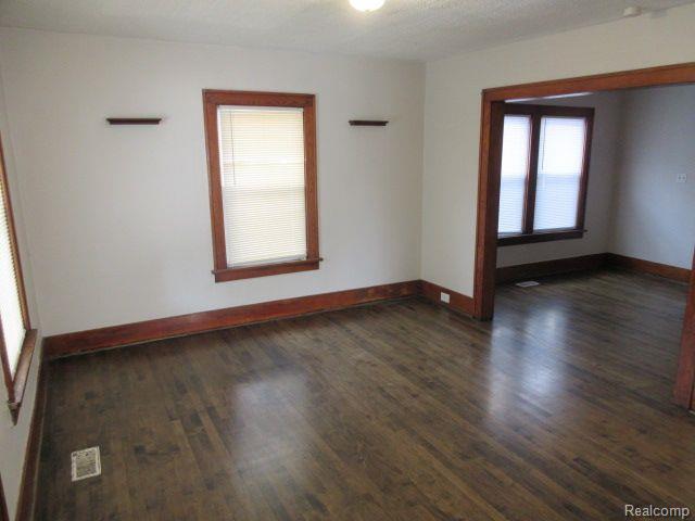 Building Photo - 1749 Wordsworth St