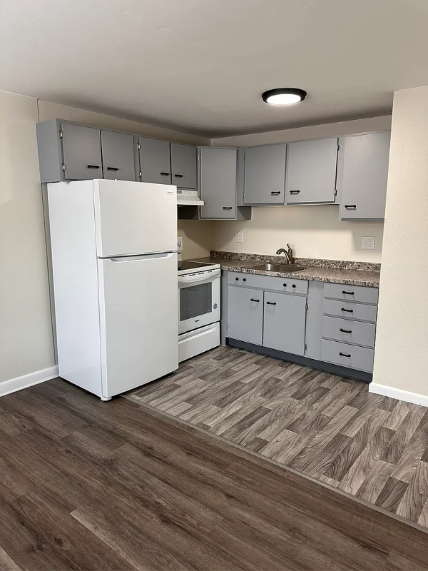 Building Photo - 50 Simard Dr