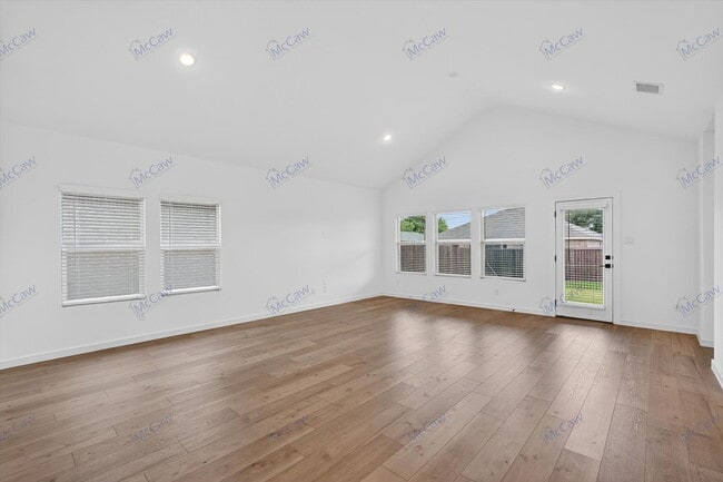 Building Photo - 2516 Tahoe Dr
