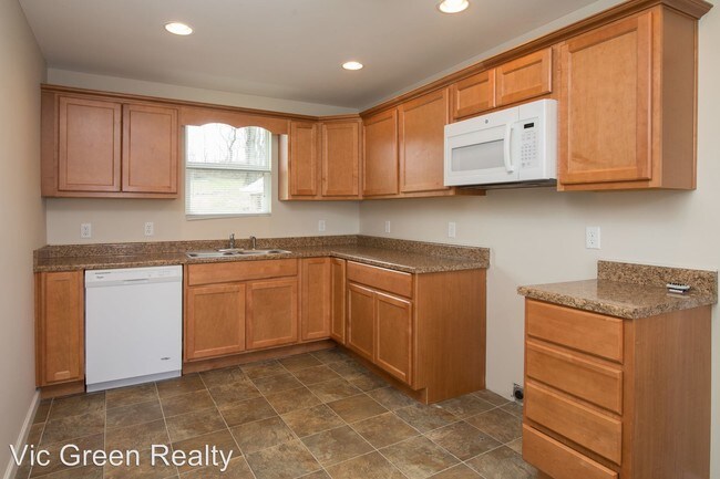 Building Photo - 2 br, 1 bath House - 7150 Lower Miamisburg Rd