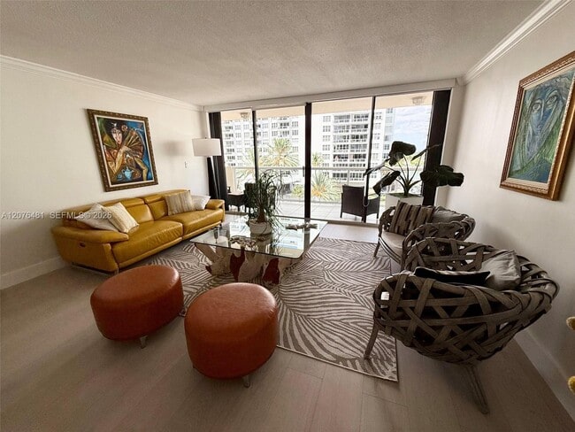 Building Photo - 5757 Collins Ave