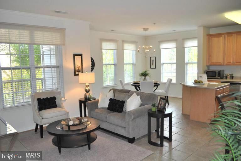 Foto del edificio - 21191 McFadden Square