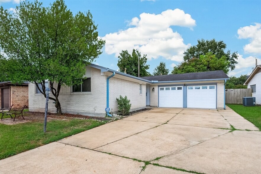 Photo - 1215 Mosher Lane