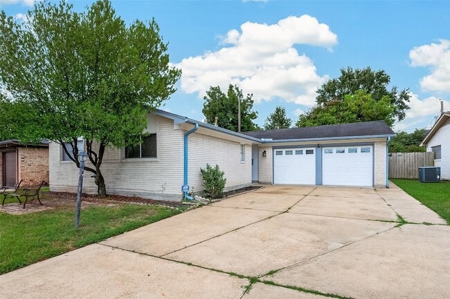 Photo - 1215 Mosher Lane House