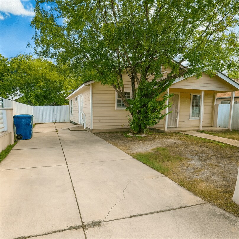 Foto principal - 224 Coopwood Ave