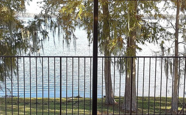 Foto del edificio - 338 Georgetown Dr