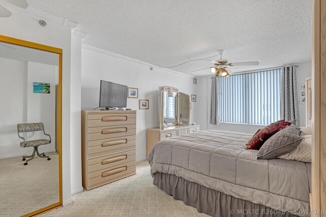 Building Photo - 3221 S Ocean Blvd