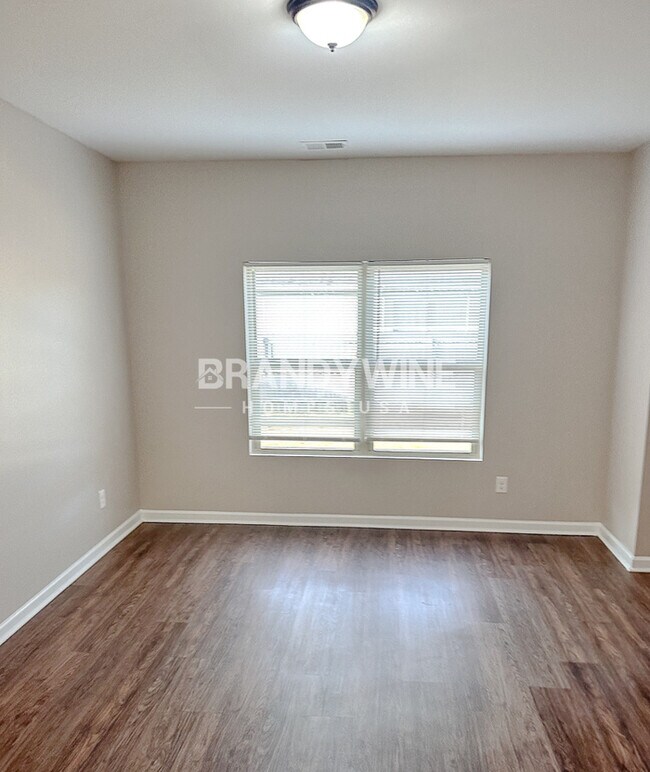 Foto del edificio - 6487 St Mark Way