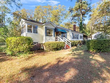 Building Photo - 2347 Byrnes Dr