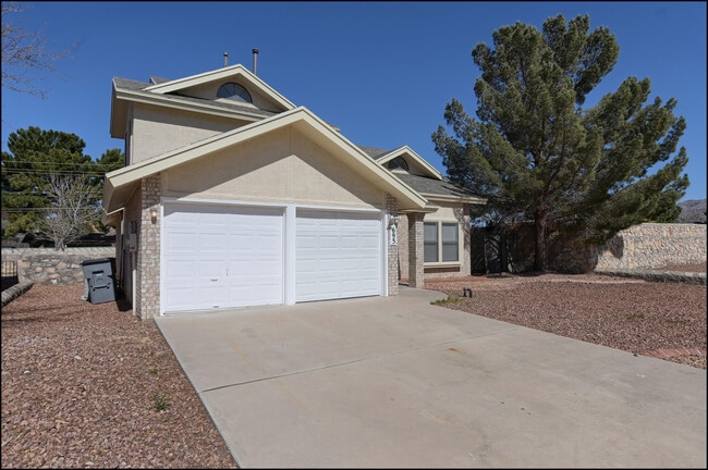 Foto del edificio - 695 Bluff Canyon Cir