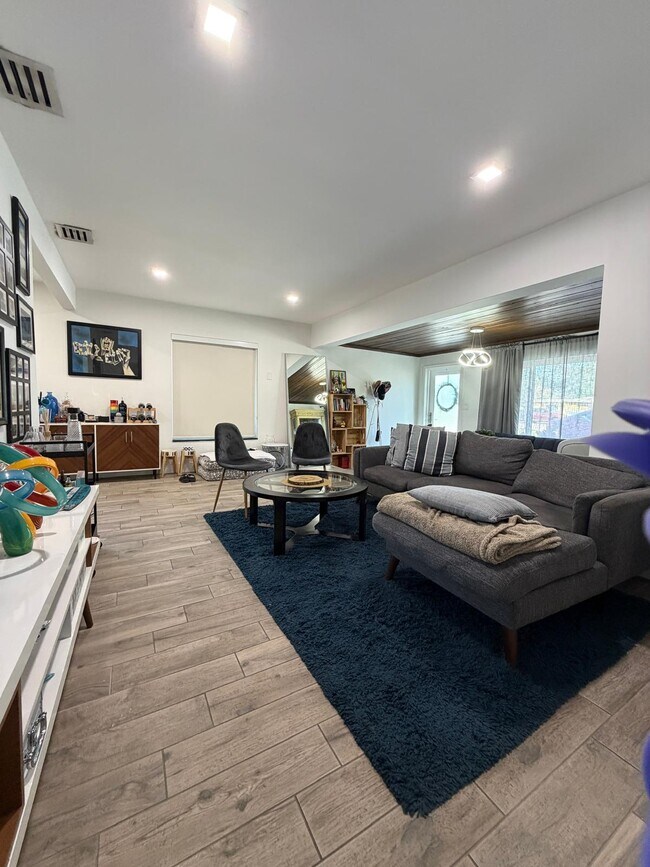 Foto del edificio - 1531 NE 15th Ave