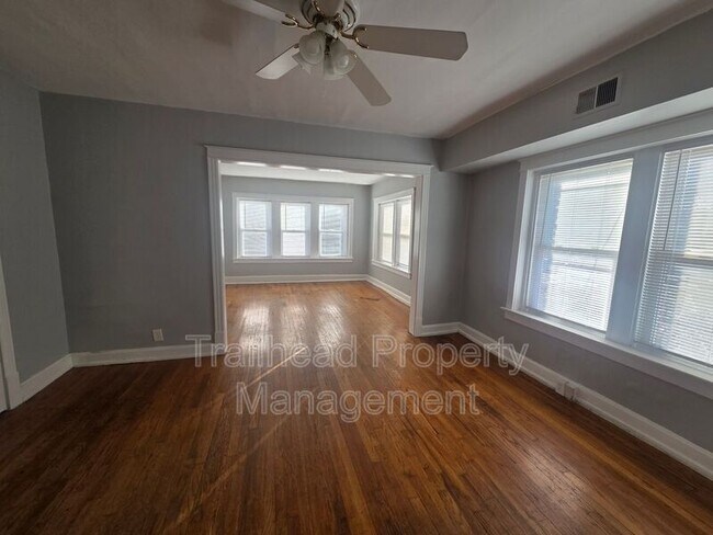 Foto del edificio - 4006 Warwick Blvd