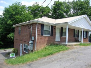 Building Photo - 85 Lawn St