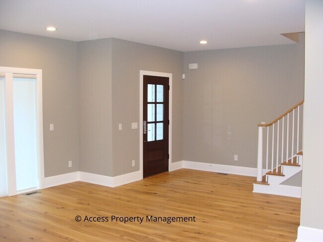 Building Photo - Premier Ada Condo 3 Bedroom 2.5 Bathroom