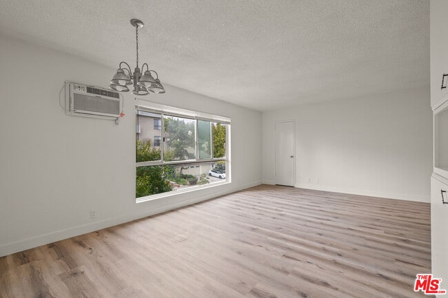 Building Photo - 10653 Holman Ave