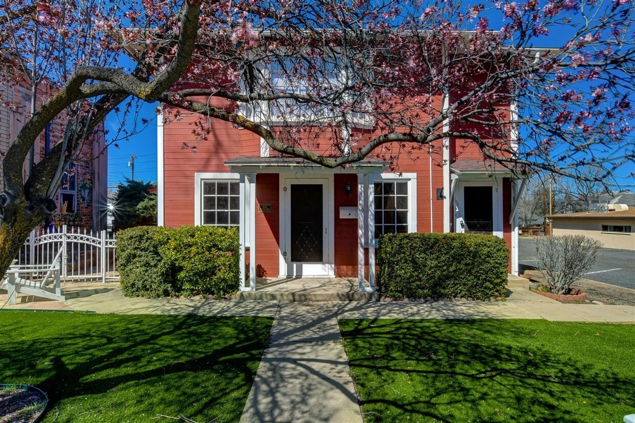 Foto principal - 108 N Mt Vernon Ave